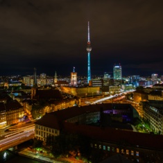 Beleuchtung des Berliner Fernsehturms anlässlich des 50 jährigen Jubiläums im Rahmen des Festival of Lights