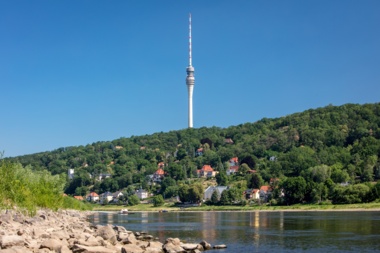 Der Dresdener Fernsehturm ist ein bedeutendes Wahrzeichen für Dresden und das Elbtal
