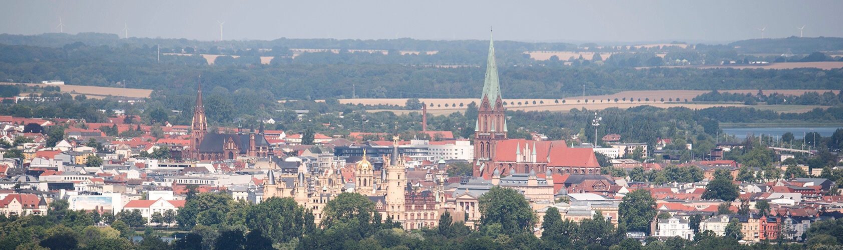 Deutsche Funkturm und Stadt Schwerin arbeiten beim Ausbau der Mobilfunkinfrastruktur in Schwerin zusammen