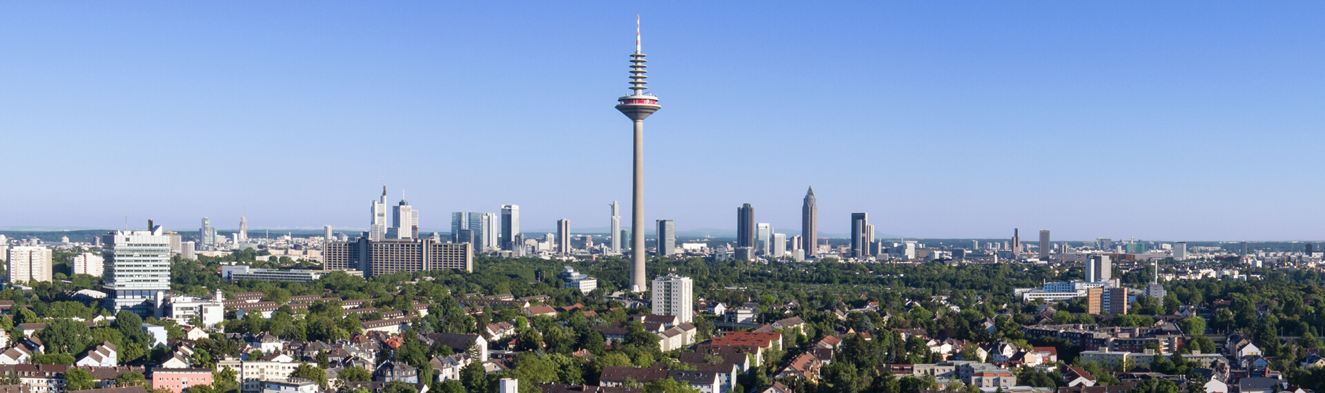 Der Frankfurter Fernsehturm ist eines der Wahrzeichen der Stadt